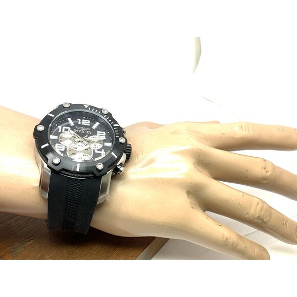 Invicta Men's Watch 45739 Pro Diver Quartz Chronograph Black Dial Rubber Strap - Picture 4 of 14